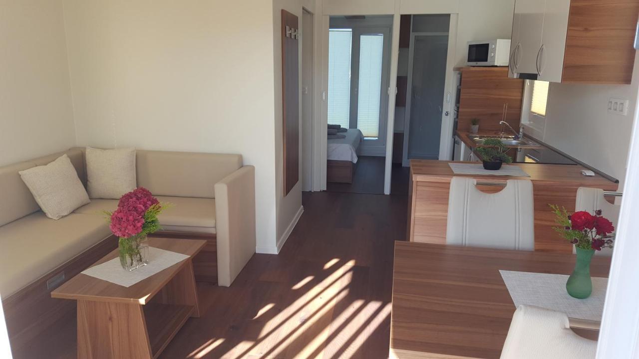 House Boat - Floating House Sofia Hotel Pula Ngoại thất bức ảnh