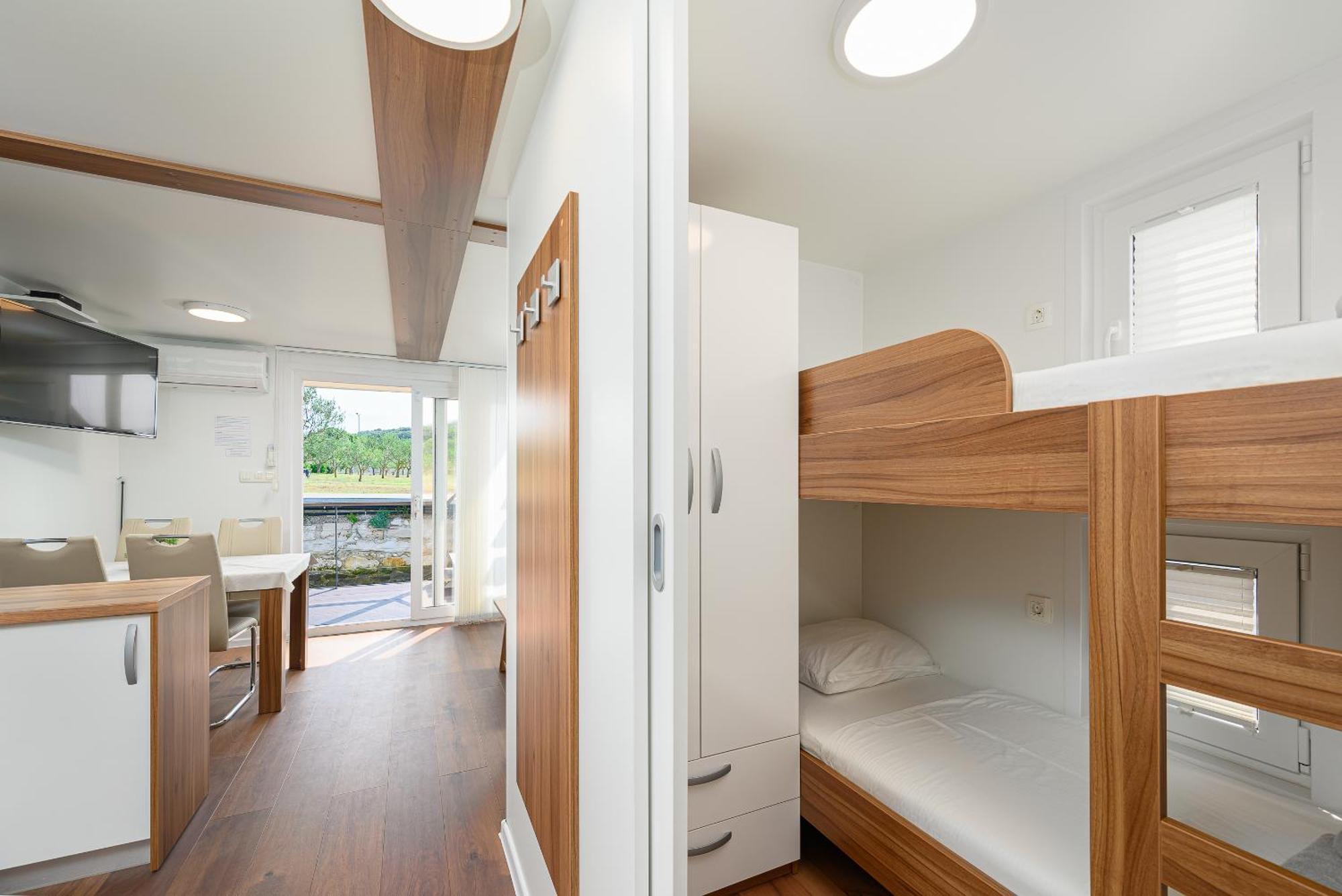 House Boat - Floating House Sofia Hotel Pula Ngoại thất bức ảnh